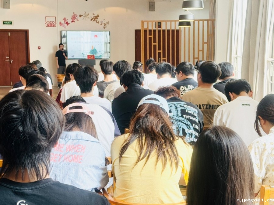 “生活·读书·新知”微讲堂：群星闪耀 英雄本色——读三国故事 知民族性格 立英雄情结